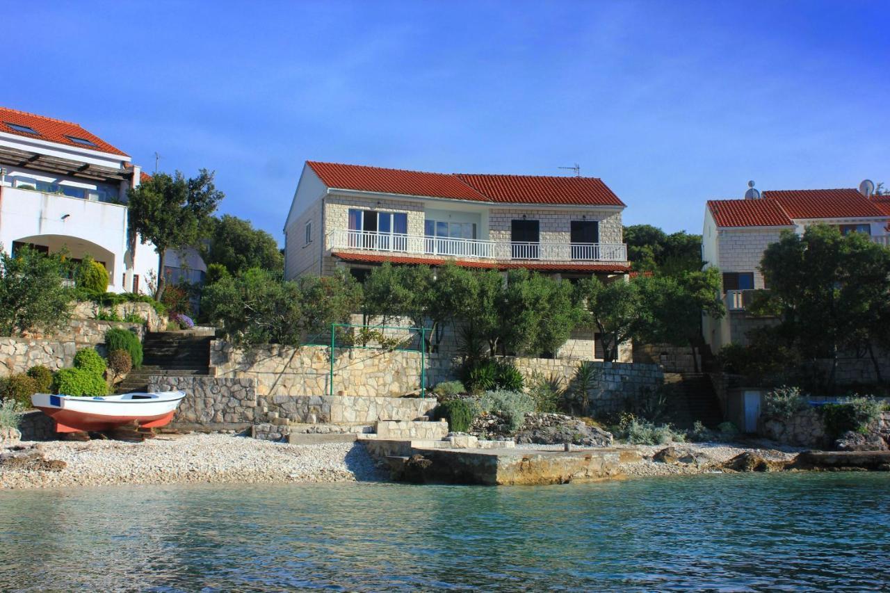 Apartment Tri Zala 174b Zrnovo Bagian luar foto