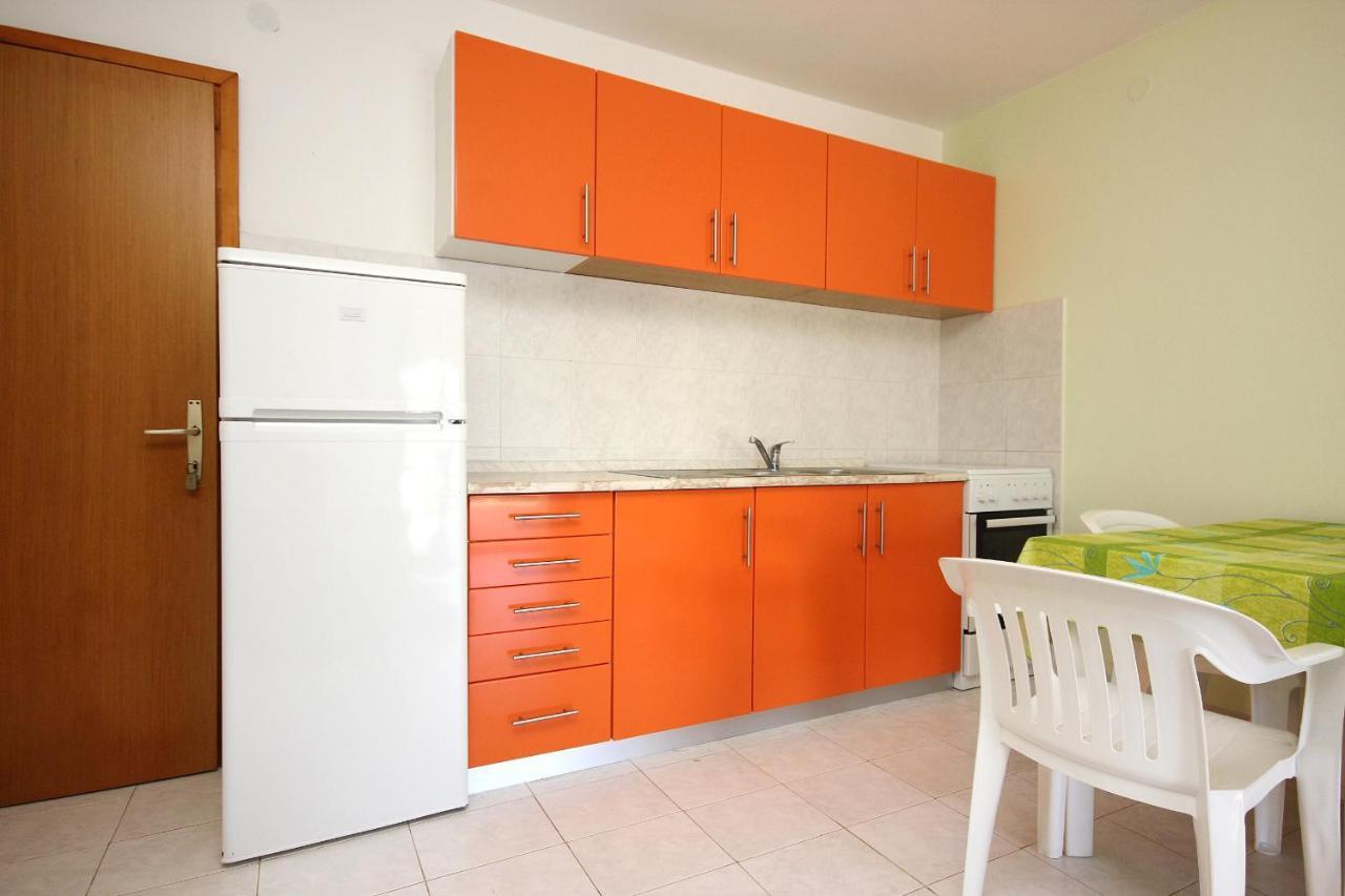 Apartment Tri Zala 174b Zrnovo Bagian luar foto